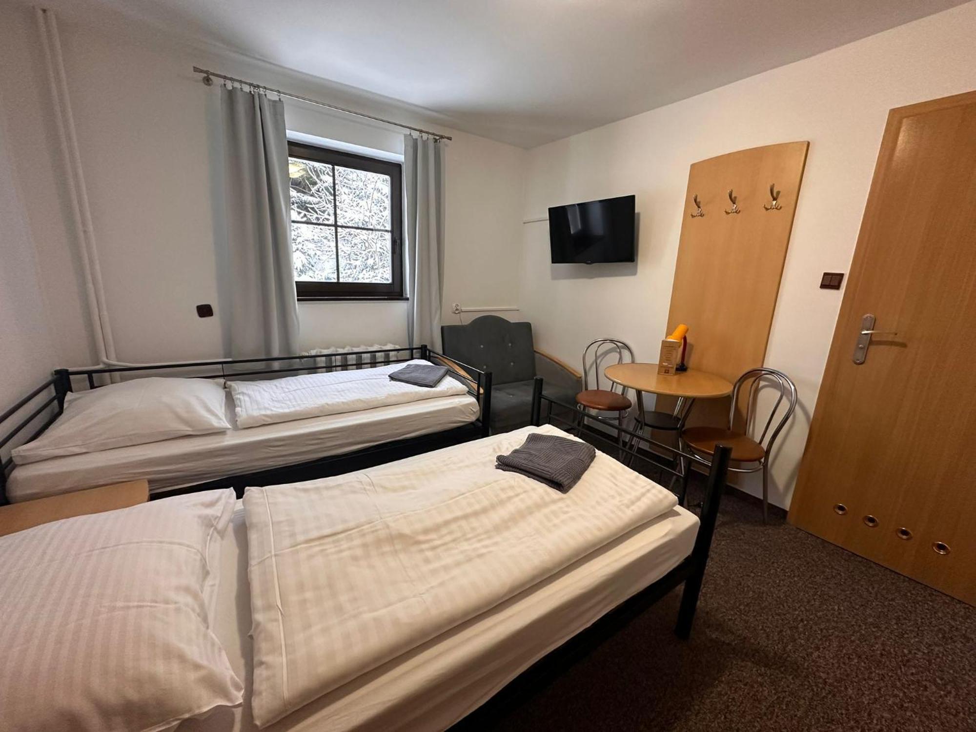 Hotel Straszny Dwór Duszniki Zdrój Habitación foto